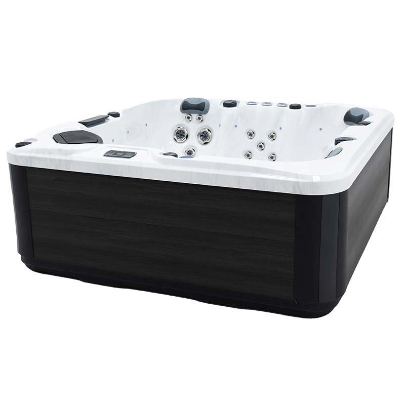 Moderner Whirlpool mit Massagedüsen